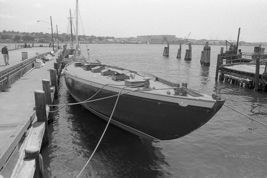 DORIS as VAYU, City Pier, New London 1979